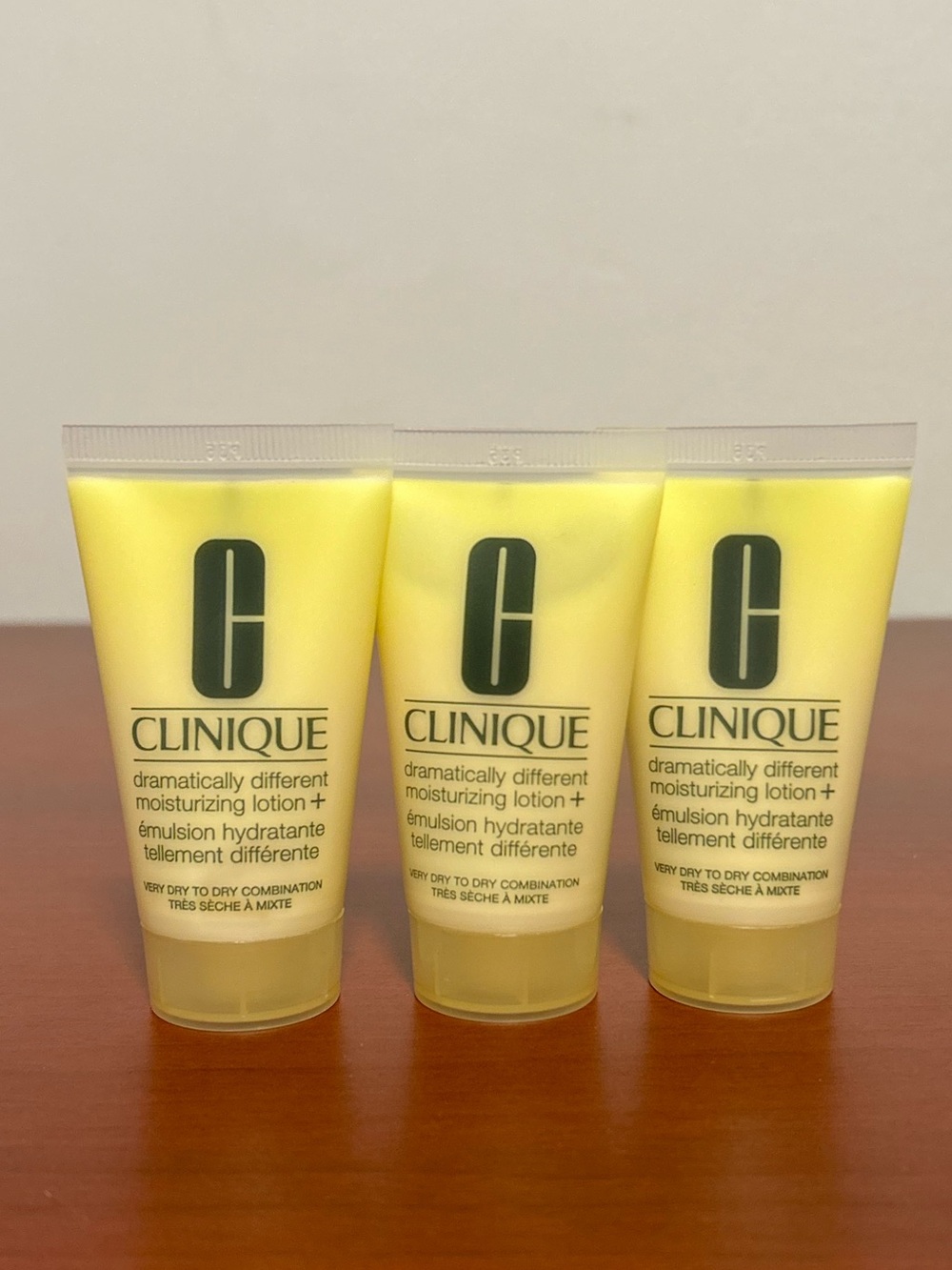 30mlx3 Clinique Dramatically Different Moisturizing Lotion for very dry skin